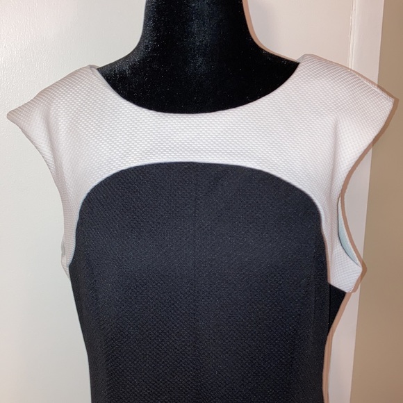 Black and cream dress - Picture 2 of 4